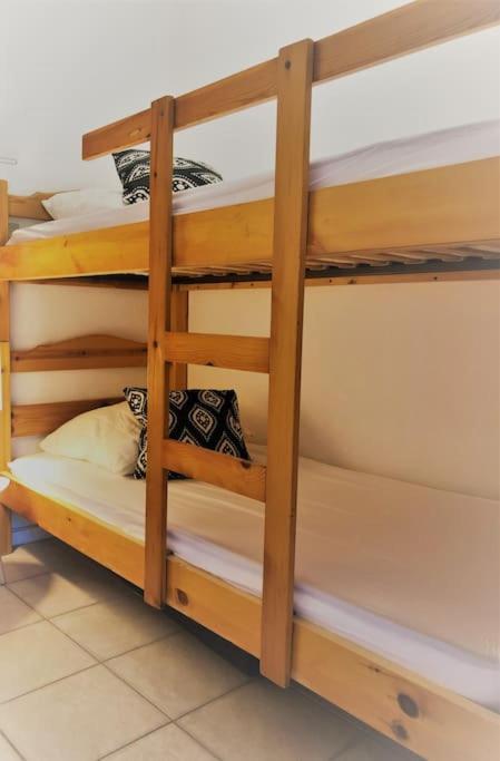 Studio Cabine Climatise 800 M De La Plage Et Des Commerces Bormes-les-Mimosas Bagian luar foto